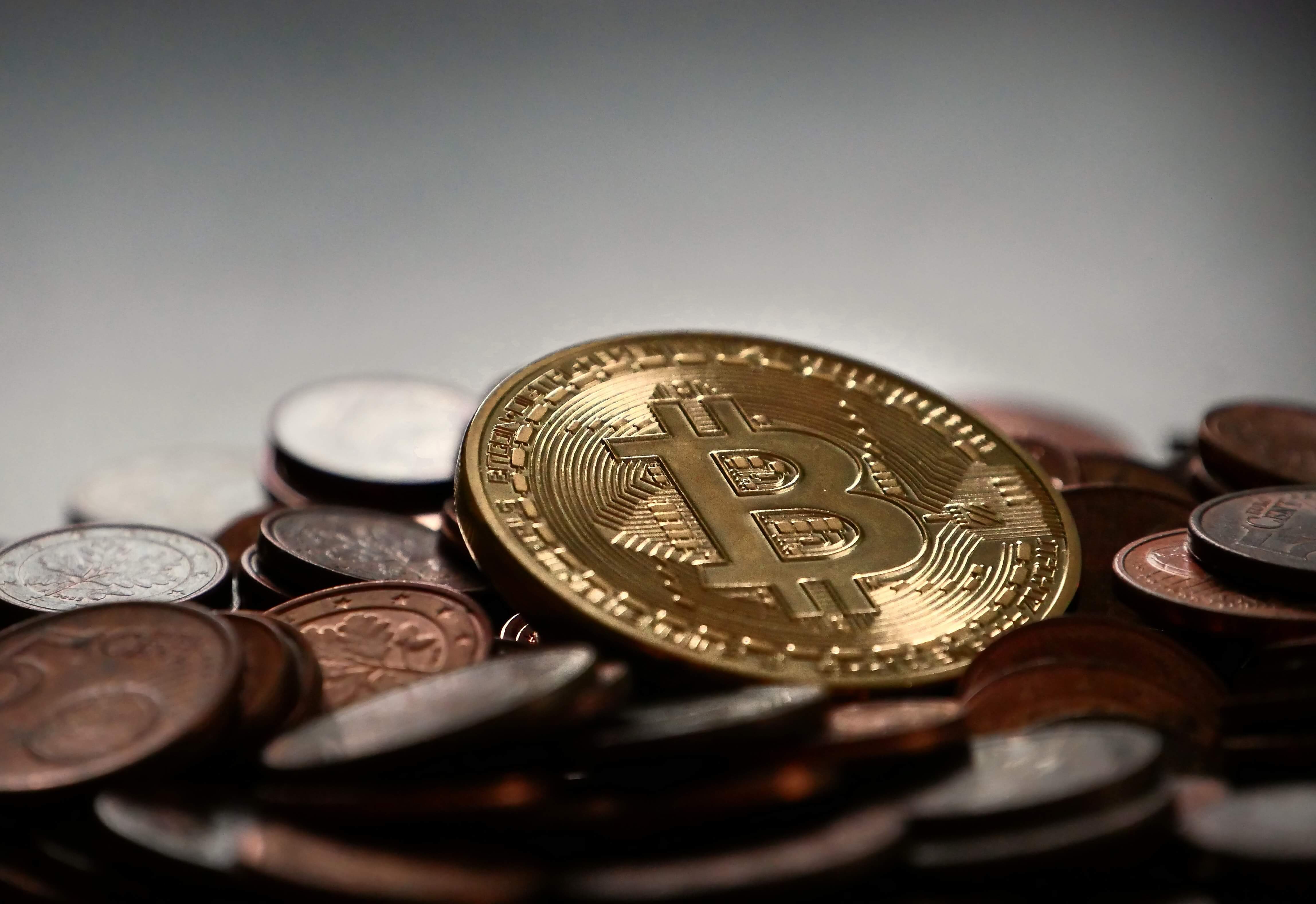 bank-bitcoin-blockchain