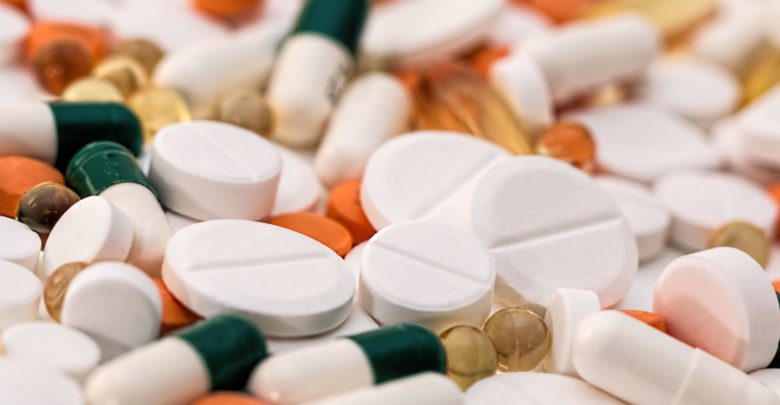 medication-capsules-blockchainland
