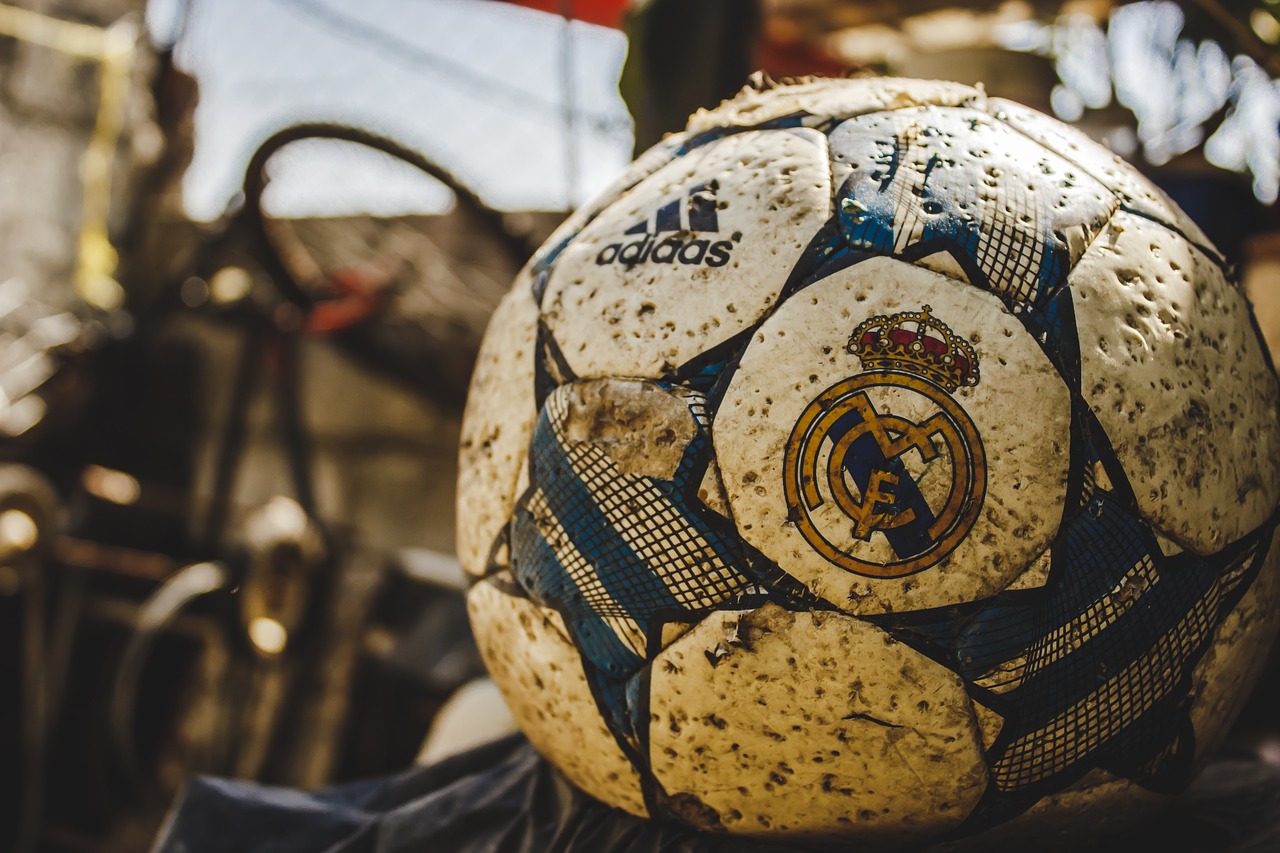 football-uefa-tickets-blockchainland