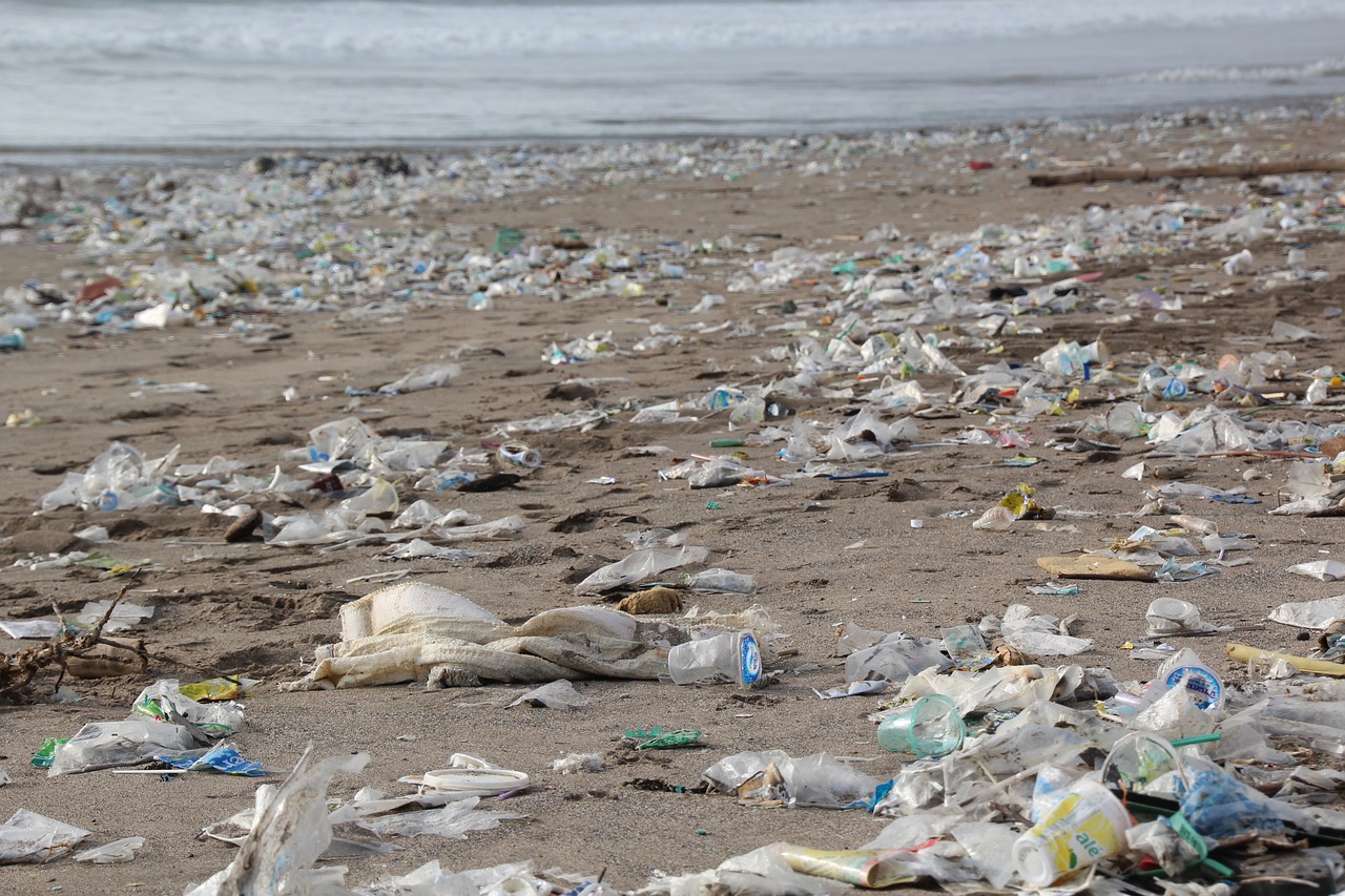 plastic-pollution-blockchainland